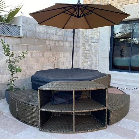 Studio Nimes * Nimes